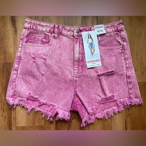 Pink distressed high waisted shorts 🤍